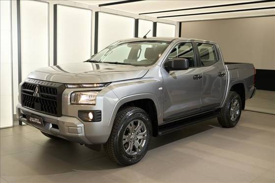 MITSUBISHI TRITON 2.4 BITURBO DIESEL CD GLS 4X4 AUTOMÁTICO MITSUBISHI TRITON 2.4 BITURBO DIESEL CD GLS 4X4 AUTOMÁTICO